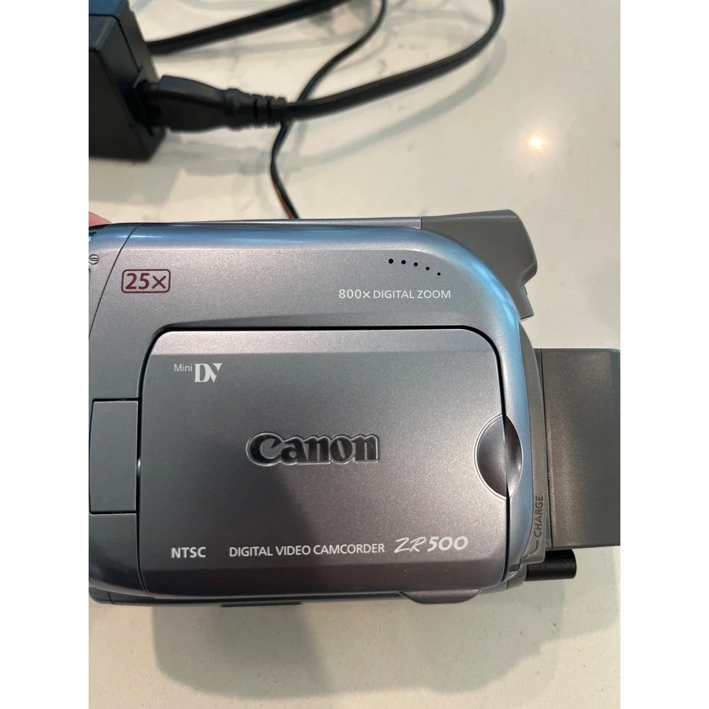 Canon ZR500 MiniDV Digital Video Camcorder 800x Zoom CA-570 Adapter‎